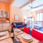 Rent 1 bedroom apartment of 49 m² in Florence