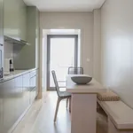 Rent 2 bedroom apartment of 60 m² in Porto