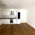 Rent 4 bedroom flat in South East England