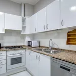 Rent 4 bedroom apartment of 104 m² in Barcelona