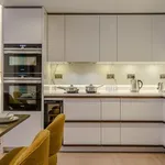 Rent 1 bedroom apartment of 51 m² in London