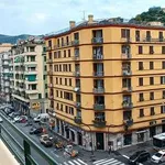 Affitto 2 camera appartamento di 68 m² in Genoa