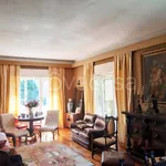 Rent 4 bedroom apartment of 130 m² in Roma