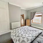 Rent 4 bedroom house in East Midlands