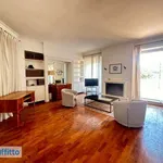 Rent 4 bedroom apartment of 155 m² in Rome