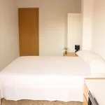 Alquilar 4 dormitorio apartamento en Valencia