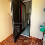 Affitto 4 camera casa di 150 m² in Giugliano in Campania