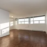 Appartement de 699 m² avec 1 chambre(s) en location à Toronto