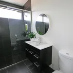 Rent 5 bedroom house in Bentleigh