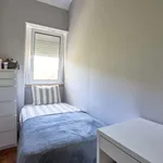 Rent a room in lisbon