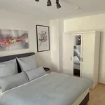 Miete 3 Schlafzimmer wohnung von 969 m² in Frankfurt