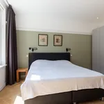 Huur 4 slaapkamer appartement van 120 m² in Amsterdam