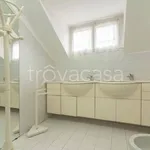 Rent 6 bedroom house of 542 m² in Baveno