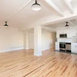 Rent 3 bedroom apartment of 60 m² in Montreal