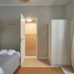 Rent a room in lisbon