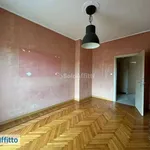 Affitto 4 camera appartamento di 120 m² in Turin