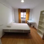 Rent 5 bedroom apartment in Granada