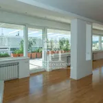 Rent 4 bedroom house of 250 m² in  Roma