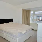 Rent 2 bedroom flat in London