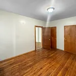 Rent 1 bedroom apartment of 600 m² in Bronx