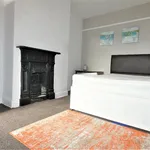 Rent 3 bedroom flat in Stoke-on-Trent