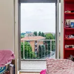 Rent a room of 120 m² in milan