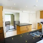 Rent 5 bedroom house in Mid Sussex