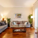 Rent 4 bedroom apartment of 200 m² in Barcelona