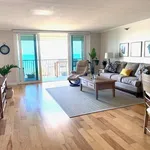 Rent 2 bedroom apartment of 176 m² in Sarasota