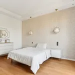 Rent 3 bedroom apartment of 135 m² in Paris