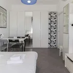 Rent 1 bedroom apartment of 35 m² in milan