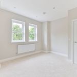 Rent 4 bedroom flat in South East England