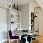 Rent 4 bedroom apartment of 77 m² in Paris