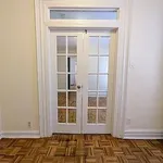 Rent 2 bedroom apartment in Manhattan