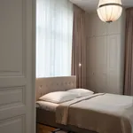 Rent 1 bedroom apartment of 581 m² in vienna