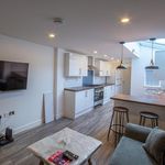 Rent 5 bedroom flat in West Midlands