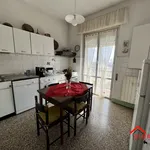 Rent 6 bedroom apartment of 90 m² in Genoa