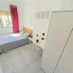 Rent 4 bedroom apartment in Seville