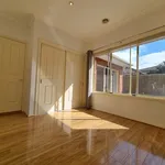 Rent 3 bedroom apartment in Melbourne