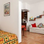 Rent 2 bedroom apartment of 70 m² in Roma