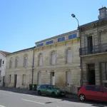 Rent 4 bedroom apartment of 8767 m² in BORDEAUX