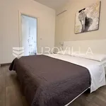 Rent 3 bedroom apartment of 110 m² in Rovinj