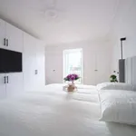 Rent 4 bedroom apartment of 52 m² in Paris