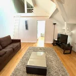 Appartement de 71 m² avec 3 chambre(s) en location à Paris 