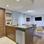 Appartement de 656 m² avec 2 chambre(s) en location à Vancouver