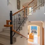 Rent 3 bedroom house of 300 m² in Funchal