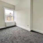 Rent 3 bedroom house in Kirklees