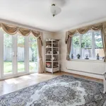 Rent 5 bedroom house in South East England