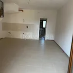 Rent 4 bedroom apartment of 95 m² in Roma