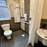 Rent 3 bedroom apartment in Manchester